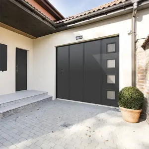 Porte de garage avec carré